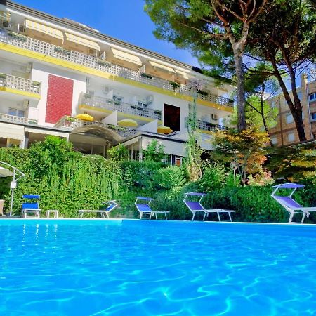 Hotel Abbazia Lignano Sabbiadoro Exterior foto
