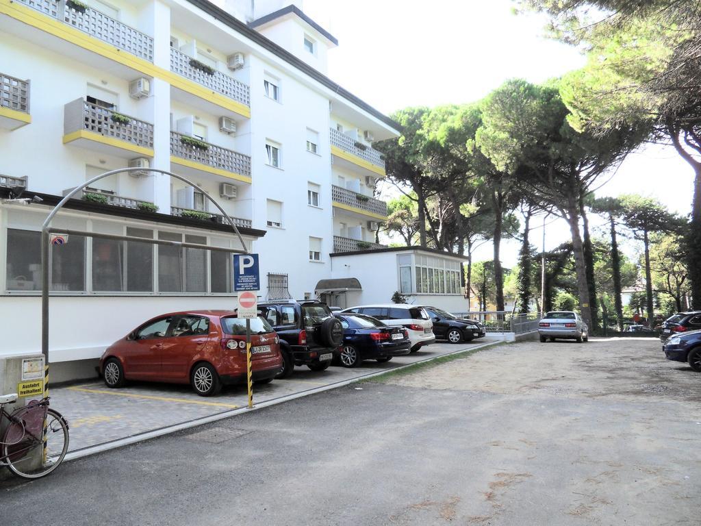 Hotel Abbazia Lignano Sabbiadoro Exterior foto
