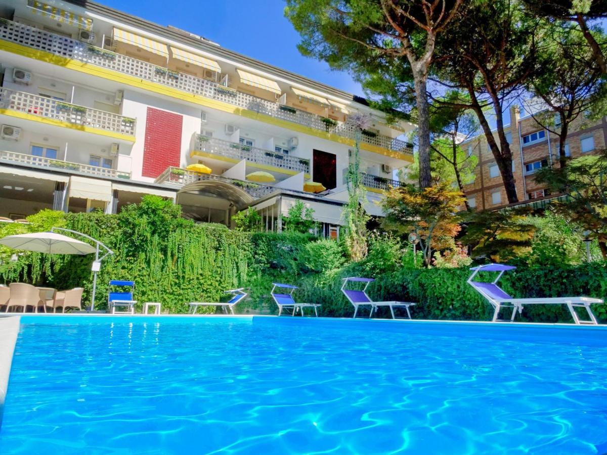 Hotel Abbazia Lignano Sabbiadoro Exterior foto