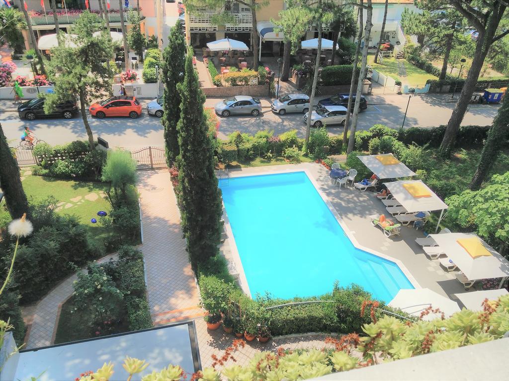 Hotel Abbazia Lignano Sabbiadoro Exterior foto