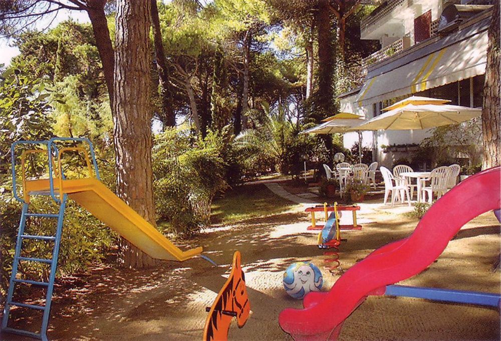 Hotel Abbazia Lignano Sabbiadoro Exterior foto