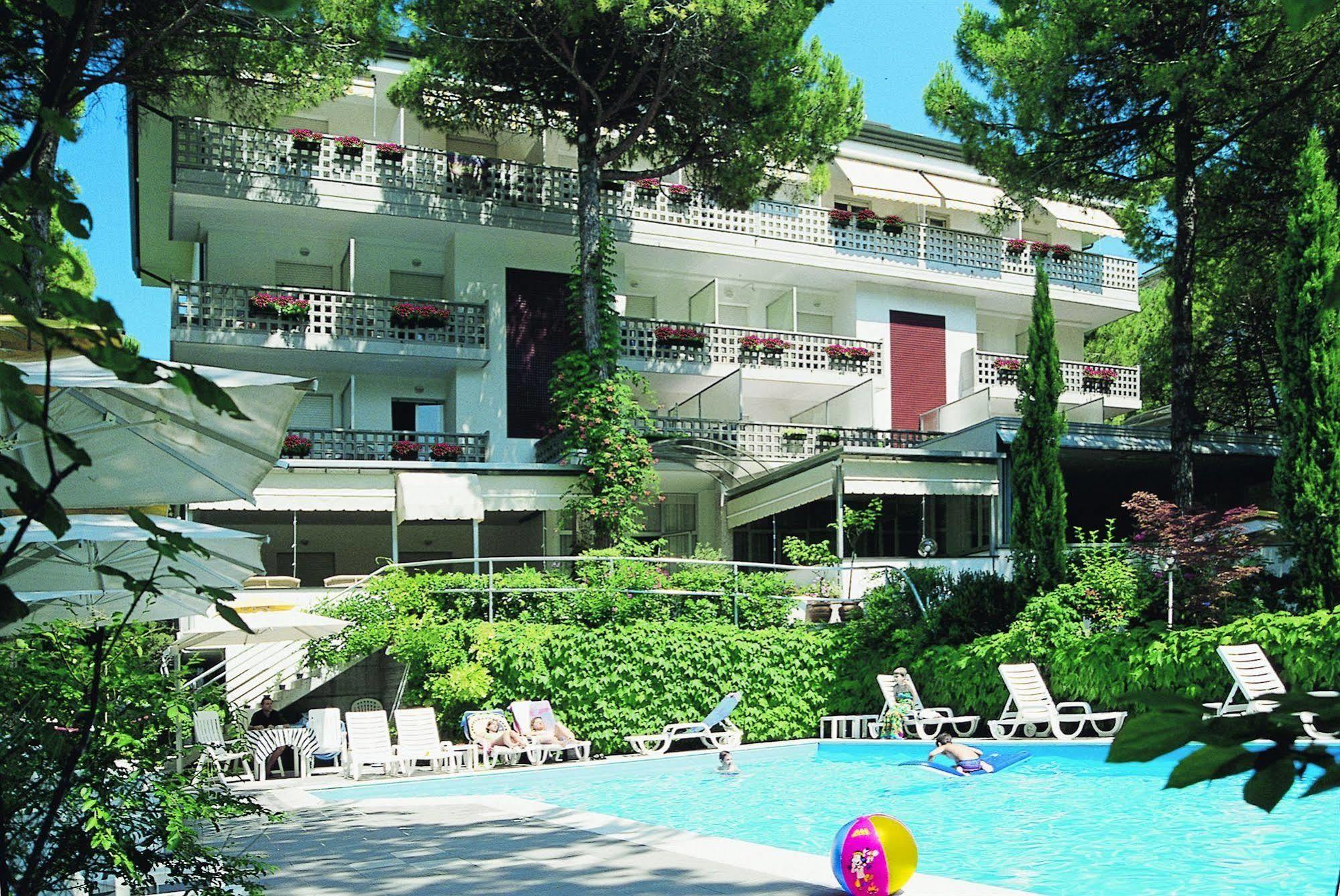Hotel Abbazia Lignano Sabbiadoro Exterior foto